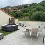 Villino Con Terrazzo Panoramico بيت للعطل