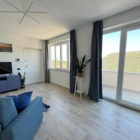 Villino Con Terrazzo Panoramico 度假居