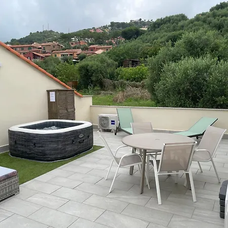 Villino Con Terrazzo Panoramico בית נופש