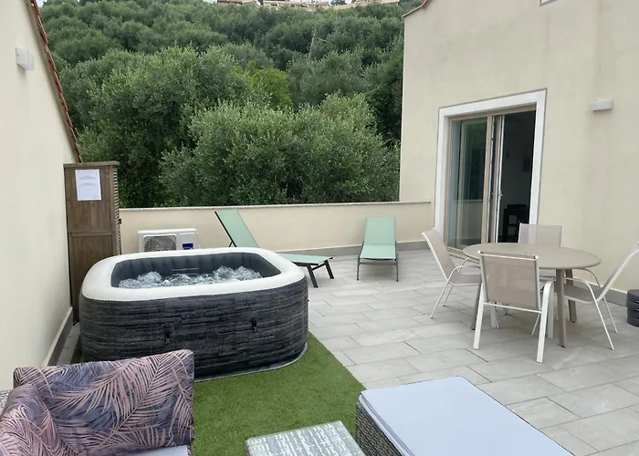 Vakantiehuis Villino Con Terrazzo Panoramico Finale Ligure