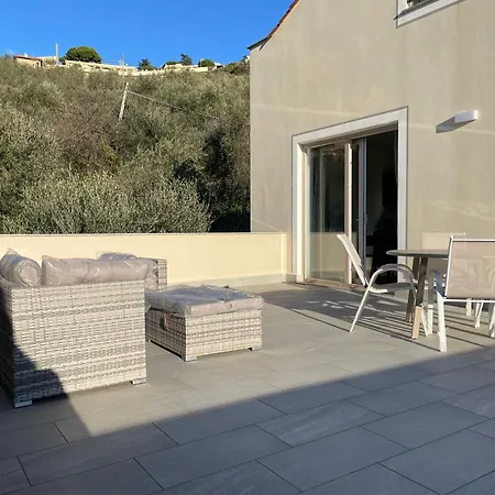 Villino Con Terrazzo Panoramico Holiday home Finale Ligure