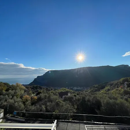 Villino Con Terrazzo Panoramico *